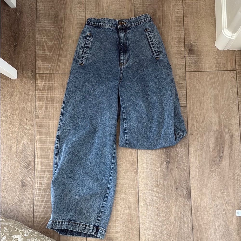 Wide Leg Cinched Waist Jean